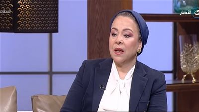 نهاد أبو القمصان: «السوشيال ميديا» أزالت كل الحواجز بين جميع الطبقات 