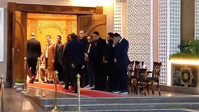 نجوم الفن يقدمون واجب العزاء في وفاة والدة المخرج حسني صالح