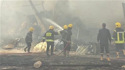 الحماية المدنية تسيطر علي حريق في ورشة لفرم القطن دون إصابات بالعياط