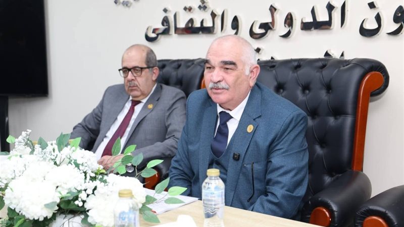 متابعة عملية الاقتراع