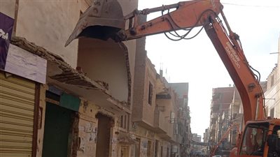 حفاظا على الأرواح..محافظ الشرقية: تنفيذ إزالة لعقار آيل للسقوط بمدينة الحسينية
