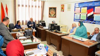 وكيل تعليم بورسعيد يتابع غرف عمليات بالمرحلتين الإعدادية والثانوية