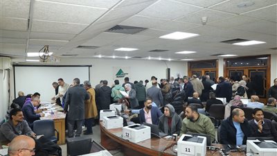 زحام شديد في اليوم الأول لفتح باب الترشح بانتخابات نقابة المهندسين المصرية
