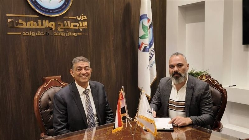 الكاتب الصحفي أحمد