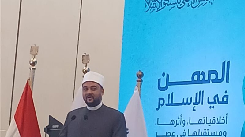 الدكتور أحمد نبوي