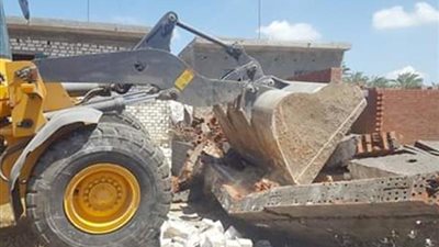 إزالة 12 حالة بناء مخالف وتعديات على الزراعات خلال يوم واحد بطنطا