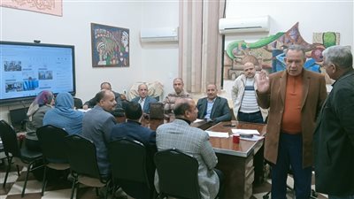 مدير تعليم أسيوط يطمئن الطلاب وأولياء الأمور: الامتحانات وفق المنهج وبيئة آمنة