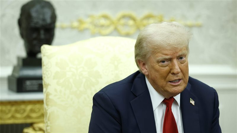 الرئيس الأمريكي دونالد