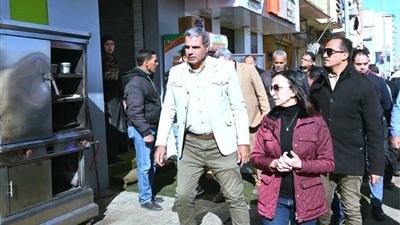 محافظ البحيرة تقود حملة مفاجئة: تحرير 40 محضرًا تموينيا برشيد