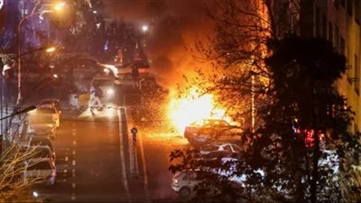 السفارة الأمريكية تحذر مواطنيها من البقاء في إيران وتصدر أوامر بالمغادرة فورًا