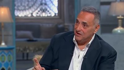 منصور عامر: والدي علمني قيمة الصدقة المخفية في البيع والشراء منذ الصغر
