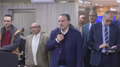 محافظ أسيوط يتابع تنفيذ محور البداري طريق البحر الأحمر  