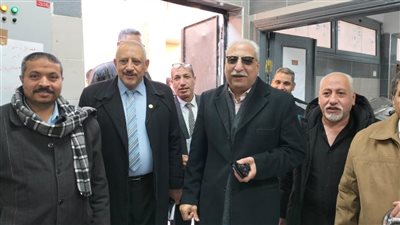 وكيل وزارة التربية والتعليم بالقليوبية يتابع مركز توزيع أسئلة الشهادةالإعدادية