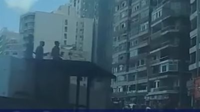 بسبب الهزار.. ضبط 6 طلاب اشتبكوا بالأسلحة البيضاء والعصي في المنتزه