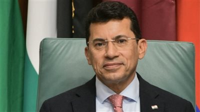 وزير الشباب والرياضة يطمأن على لاعبي بيراميدز المصابين