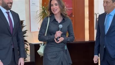 الملكة رانيا رمز الأناقة العصرية بفستان ISABEL MARANT