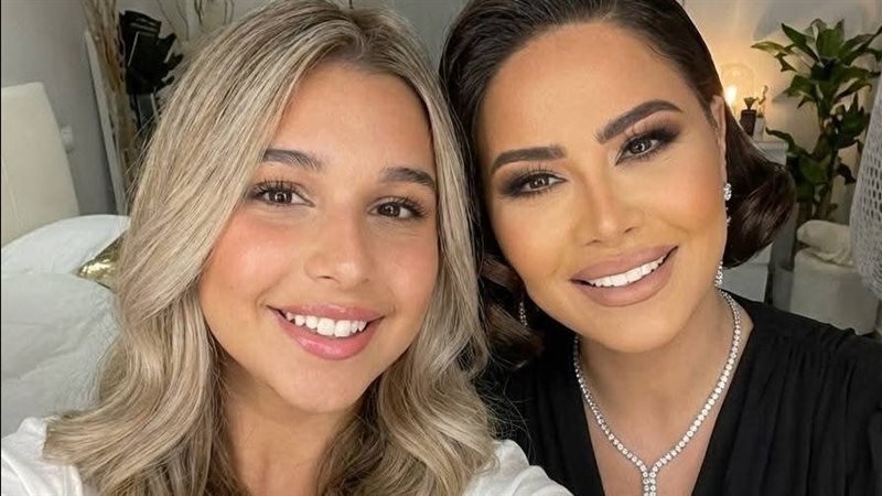 شيرين عبدالوهاب وابنتها