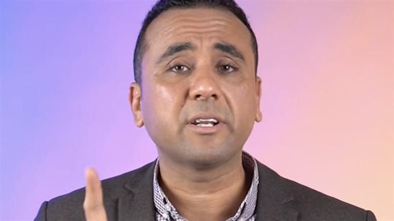 د. عمرو عبدالعزيز