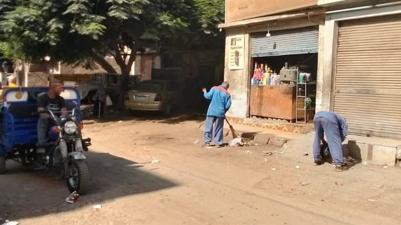 جانب من أعمال النظافة