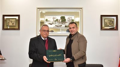رئيس جهاز العلمين يستقبل مدير مكتبة الإسكندرية لدراسة إنشاء مقر تابع للمكتبة 