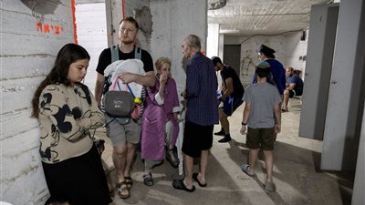 عاجل.. إسرائيل تبدأ فتح ملاجئ الإيواء وسط توقعات بضربة أمريكية وشيكة على إيران