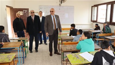 محافظ القليوبية يتفقد انطلاق امتحانات الشهادة الإعدادية العامة والأزهرية