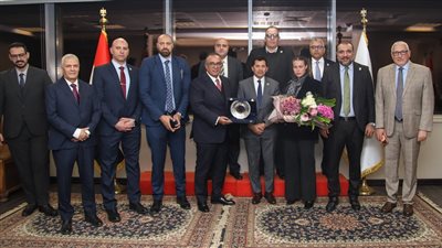 وزير الرياضة يجتمع باتحاد السلة لمتابعة خطط التطوير وزيادة الانتشار