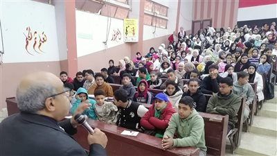 العلم والعمل.. 8500 طالب يستفيدون من المراجعات النهائية المجانية لوزارة الشباب