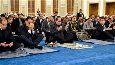 بحضور الرئيس السيسي ومدبولي.. افتتاح مسجد العزيز الحكيم بالمقطم 