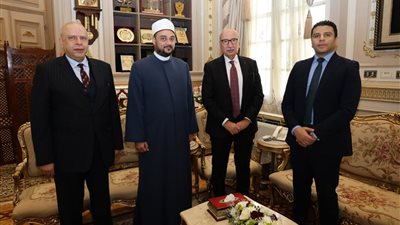 رئيس مجلس القضاء الأعلى يستقبل الأمين العام للمجلس الأعلى للشؤون الإسلامية 