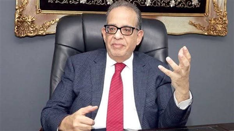 المستشار طارق عبدالعزيز