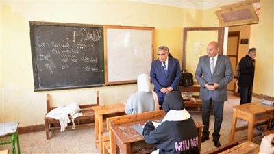 محافظ الدقهلية يتفقد لجان امتحانات الشهادة الإعدادية بمركز طلخا