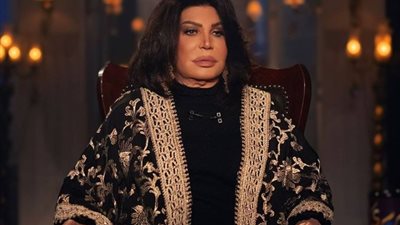 نجوى فؤاد تطمئن جمهورها: علاج متدرج للعمود الفقري والركبة قبل العلاج الطبيعي