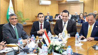 بحضور وسيم كمال وزيدان.. محافظ الجيزة يستقبل أعضاء مجلسي النواب والشيوخ 