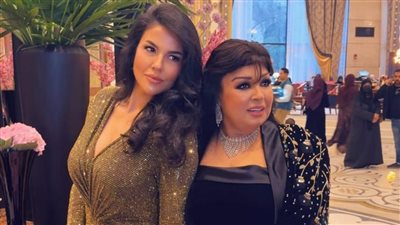 فيفي عبده رفقة ابنتها في حفل توزيع جوائز Joy Awards  |صور 
