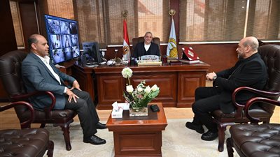محافظ الغربية يلتقي عدد من أعضاء مجلس النواب لبحث مطالب المواطنين 