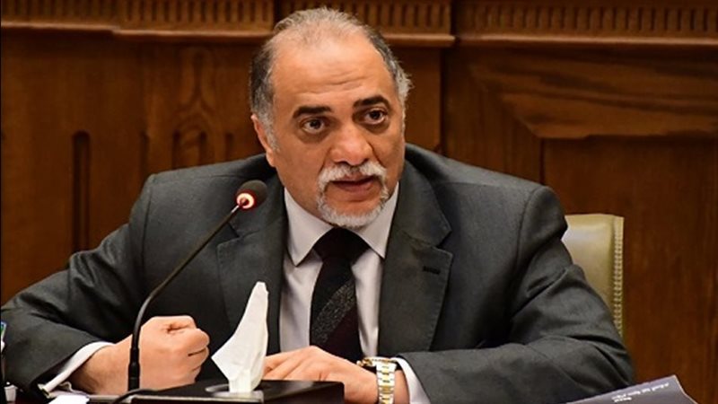  الدكتور عبد الهادي