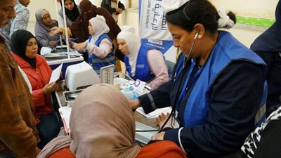 الرعاية الصحية تنظم مبادرات صحية وتوعوية متكاملة بالسويس