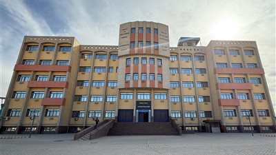 تشغيل 10 عيادات خارجية بمستشفى طب وجراحة الفم والأسنان بجامعة سوهاج