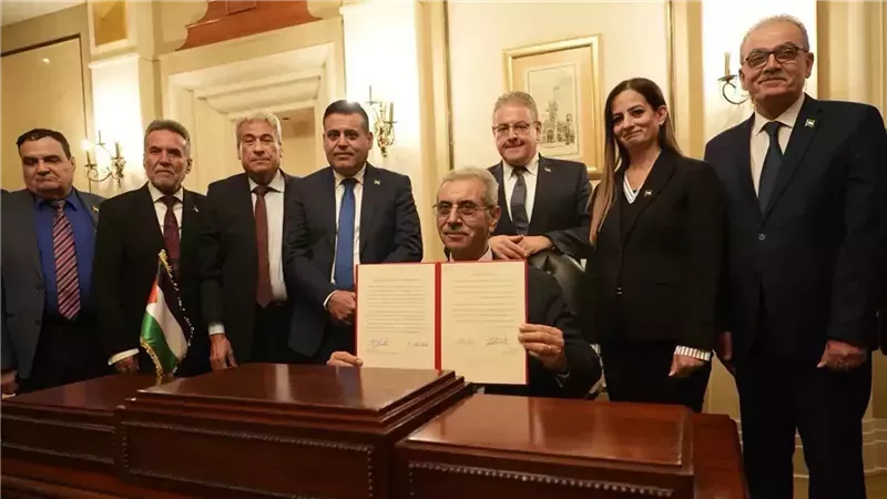 علي شعث