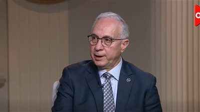 خبير زراعة الجلد يبكي على الهواء: «حروق المريض تترك آثاراً عميقة في قلبي»