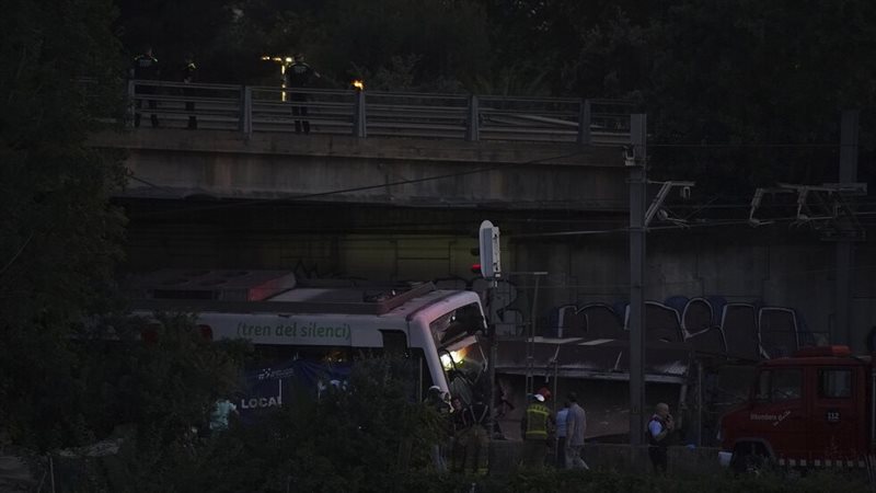 حادث تصادم قطارين
