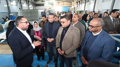 وزير الإسكان يتفقد المنطقة الحرة بدمياط الجديدة ويؤكد دعم الصناعة الوطنية