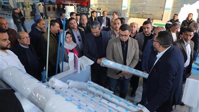 محافظ دمياط ووزير الإسكان يتفقدان مصنع تحلية مياه البحر لدعم الصناعة الوطنية