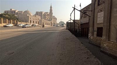 النائب طاهر الخولي يتابع أعمال النظافة بمحيط منطقة جامع عمرو بن العاص