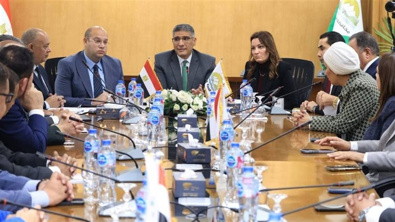 النواب ومحافظ الجيزة