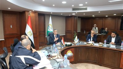 محافظ الجيزة يبحث موقف المرافق ودعم البنية التحتية بالمنطقة الصناعية بأبو رواش