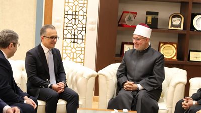 مفتي الجمهورية يستقبل رئيس اللجنة الحكومية للعمل مع المنظمات الدينية بأذربيجان