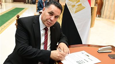 عماد الغنيمي : مشاركة الرئيس السيسي في منتدى دافوس تعكس المكانة الدولية لمصر 