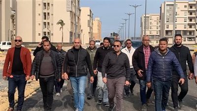 رئيس جهاز العلمين الجديدة يتفقد مشروعات الإسكان والطرق ويوجه بإسراع التنفيذ